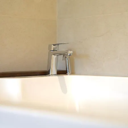 Soho Avec Baignoire Balnéothérapie 2p - Hypercentre Charleville-mézières Appartement