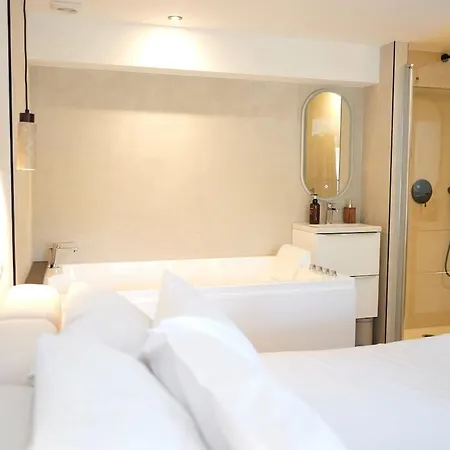 아파트 Soho Climatisee Avec Baignoire Balneotherapie 2p - Hypercentre Charleville-Mézières
